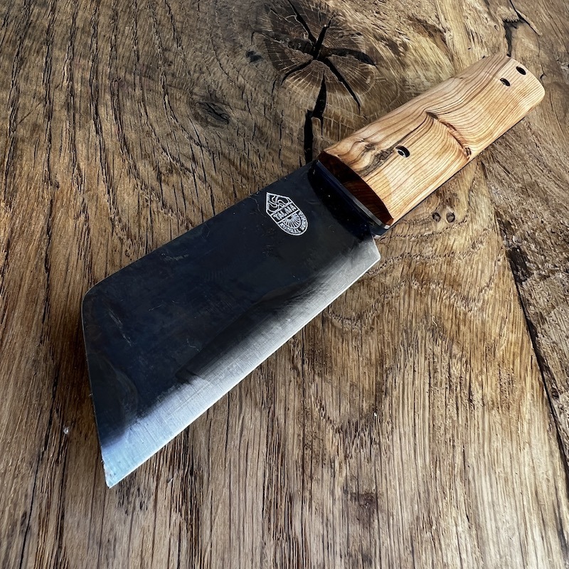 le couteau basque talaia handia en bois de genévrier