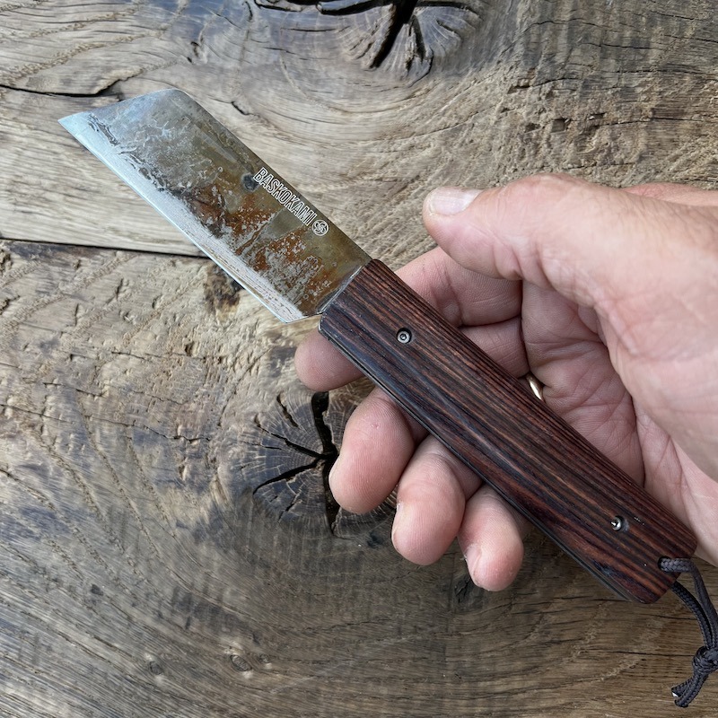 le couteau basque TALAIA Handia en manche en bois de violeta