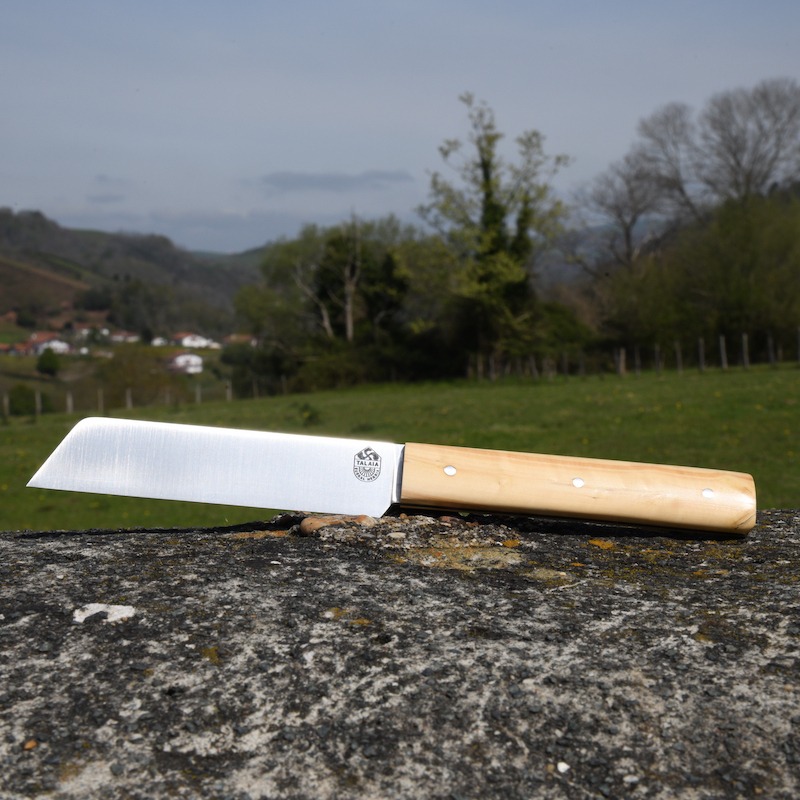 le couteau basque de table