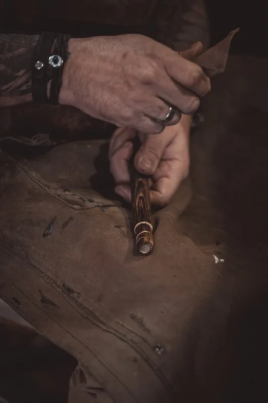 Fabrication du makila et bâton de marche basque artisanal TALAIA