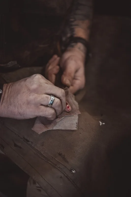 Fabrication du makila et bâton de marche basque artisanal TALAIA