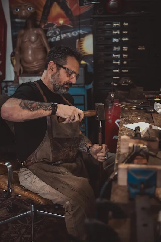 Fabrication du makila et bâton de marche basque artisanal TALAIA